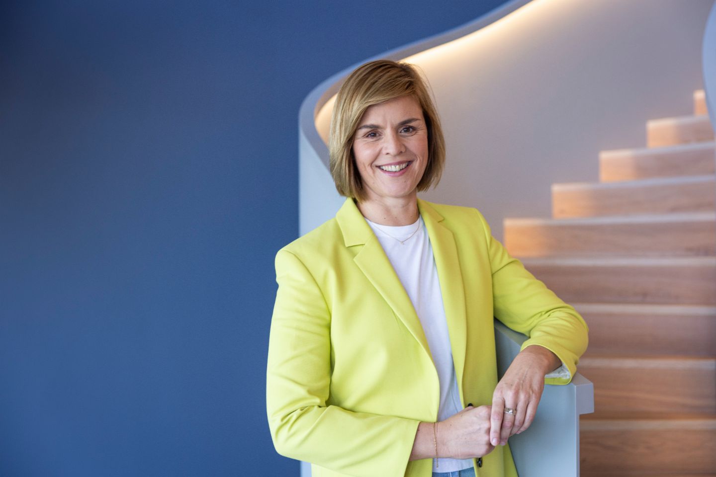 Portrait of Dr. Eva Griewel, CFO of the EOS Group