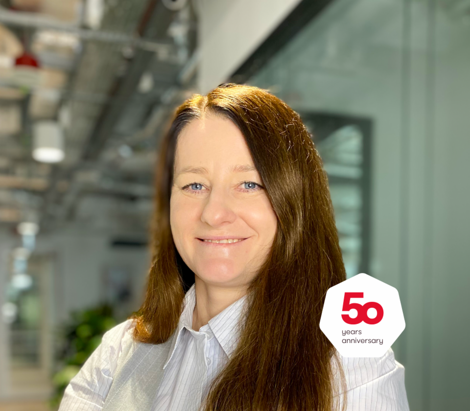Portrait of Agnieszka Chromińska, Director Unsecured Receivables Department, EOS Poland in an office context