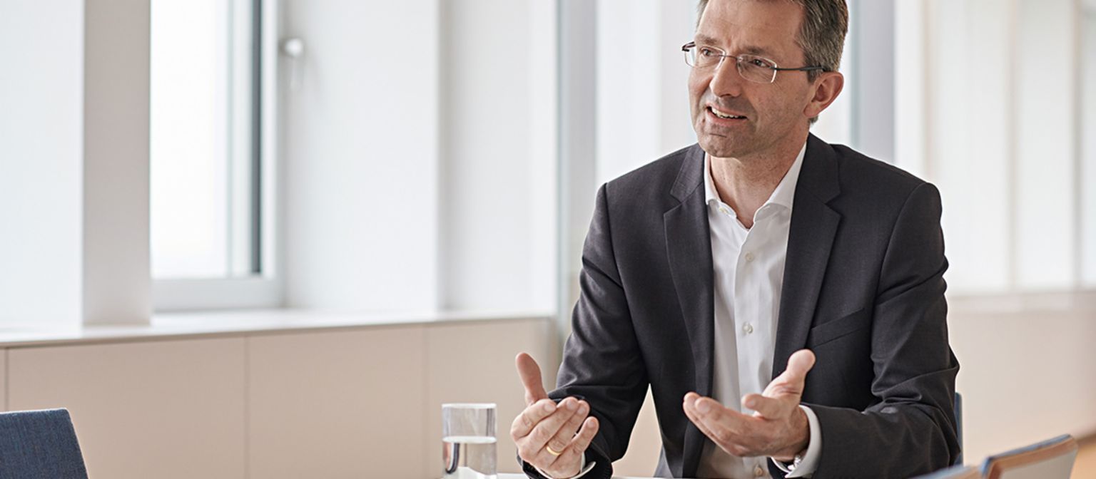 Justus Hecking-Veltman, Chief Financial Officer, EOS Group