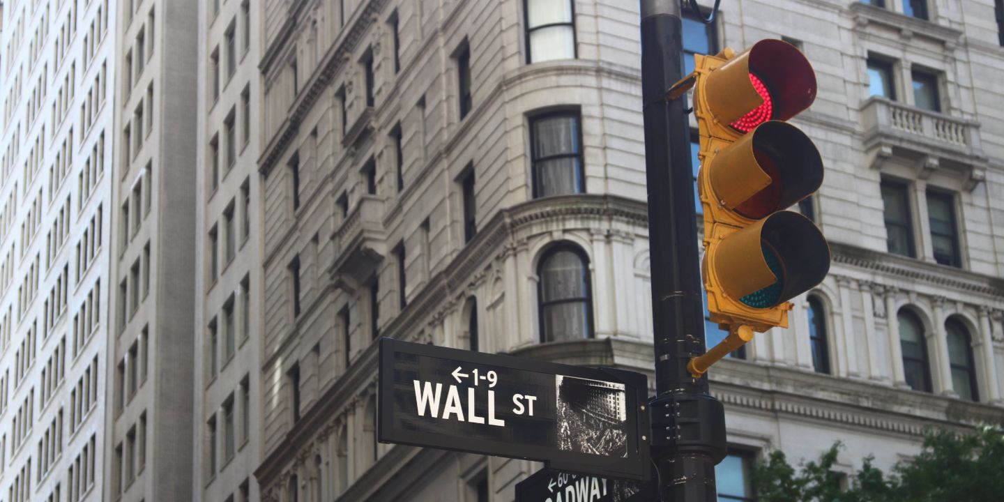  For companies, payment defaults and delays can start a domino effect that jeopardizes their very existence. 